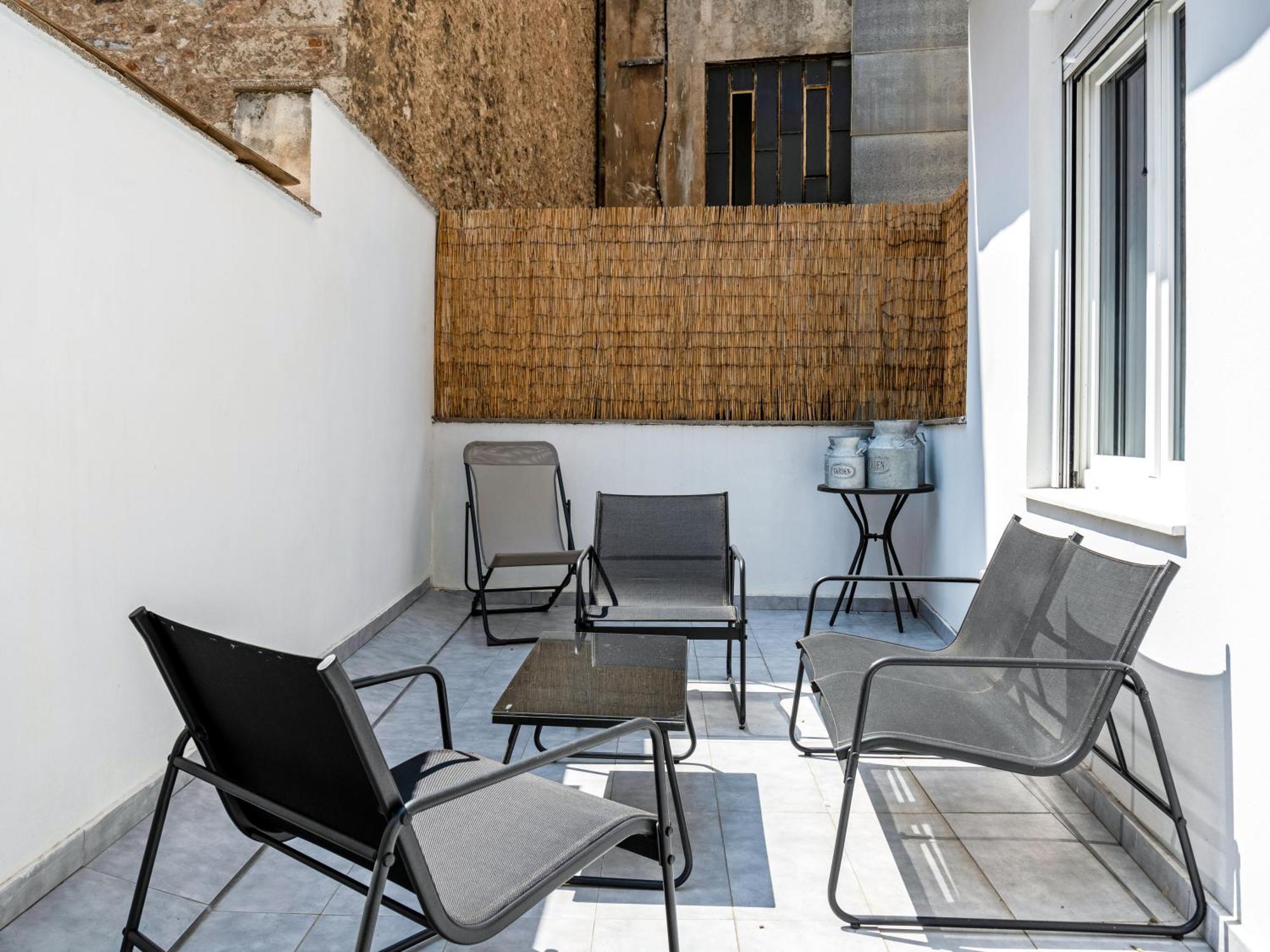 Yalarent Luxury Apartments In The Heart Of The City أثينا المظهر الخارجي الصورة